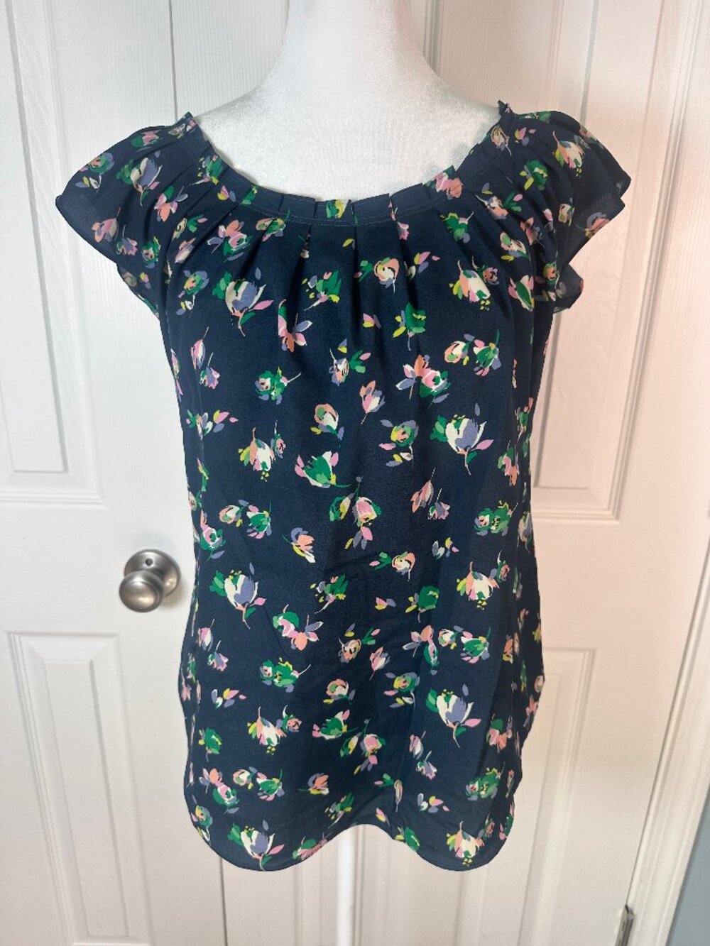 LC pleated scoop blouse XS